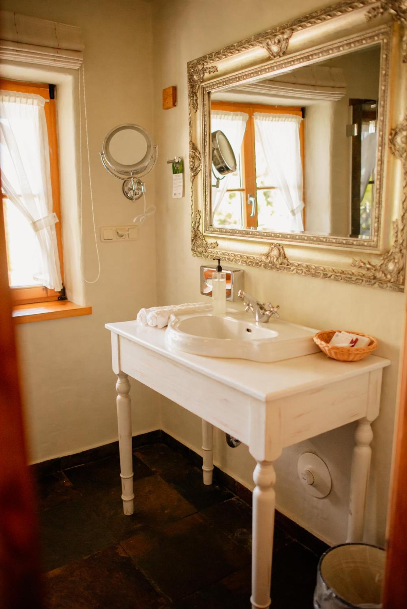 Osada Gleboczek. Vine Resort&Spa Wielki Gleboczek ภายนอก รูปภาพ
